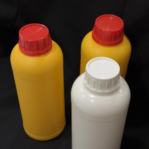 Botella de Medicina Veterinaria de Plástico de 500 ml, Marca APS, Modelo C0328, Vietnam, Forma Cilíndrica Duradera, Anillo Anti-Fugas, Utilizada para Envasado - Product Image 1