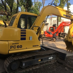 Mini-excavatrice Komatsu PC60 d'occasion de 6 tonnes, marque japonaise, très demandée, prix abordable, faible nombre d'heures de fonctionnement - Product Image 5