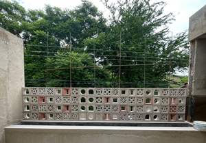 Molde de pared de hormigón decorativo de ladrillo hueco de doble cara de plástico ABS duradero para espacio de vida al aire libre - Product Image 2