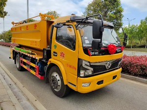 Camion d'aspiration des eaux usées Dongfeng 1300L, pompe à boue à action rapide de 13 m³ avec système de chargement grande capacité - Product Image 2