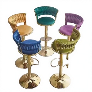 Chaise de bar moderne de luxe réglable en velours noir avec base en métal doré pour café et cuisine - Product Image 2