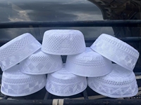 Conceptions ethniques traditionnelles de haute qualité mode vente en gros hommes broderie casquette de prière musulmane chapeau Ramadan Eid cadeau casquette musulman