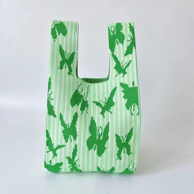 สีเขียวอ่อน