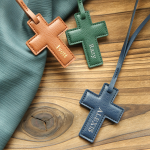 Colgante de cuero PU con forma de cruz para bolso, llavero, etiqueta de equipaje de viaje, accesorios colgantes - Product Image 4
