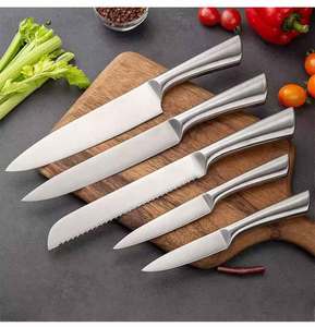 Juego <span class=keywords><strong>de</strong></span> <span class=keywords><strong>5</strong></span> <span class=keywords><strong>cuchillos</strong></span> <span class=keywords><strong>de</strong></span> cocina modernos <span class=keywords><strong>de</strong></span> acero Santoku <span class=keywords><strong>de</strong></span> <span class=keywords><strong>5</strong></span> pulgadas con mango plateado <span class=keywords><strong>de</strong></span> acero inoxidable para carnicero, restaurante, hogar o uso al aire libre - Product Image 2