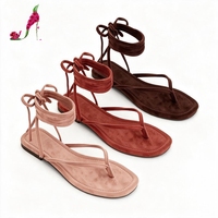 Sandales plates chic pour femme à lanières fines et lacets, style rétro, avec bride cheville à nouer, idéales pour les fêtes et les vacances à la française, dessus en PU souple, chaussures d'été, vente en gros