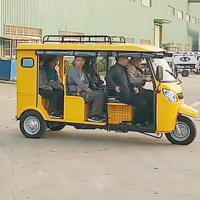 Afrique Amérique du Sud Bajaj Auto Rickshaw à vendre Moto Bajaj Taxi Passager Tricycle à essence