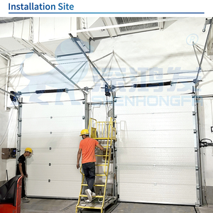 Porte industrielle é<span class=keywords><strong>l</strong></span>évatrice automatique segmentée en acier avec panneau sandwich isolé et fenêtre d'observation pour entrepôts - Product Image 3