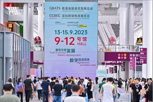 Nuovo e Originale con Lunga Garanzia, Spedizione Nuovo in Scatola, Controllore di Programmazione PLC con Touch Screen PFXET6500WAD - Product Image 2