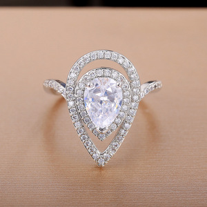 Anello con Cristallo a Goccia per Donne, Elegante Accessorio Moda per Uso Quotidiano e Feste - Product Image 3