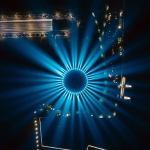 Luz Móvil de Haz de Luz para Exteriores, para Efectos de Alta Visibilidad en Festivales y Grandes Eventos Nocturnos - Product Image 1