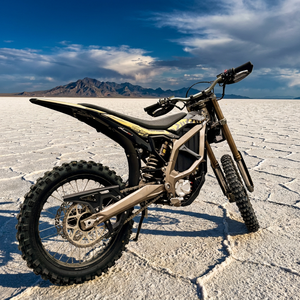 Motocicleta Eléctrica <span class=keywords><strong>Surron</strong></span> Ultra Bee 2026, 74V 60Ah 24.5kW 95km/h Turbo Todoterreno Enduro de Alta Velocidad para Adultos - Product Image 1