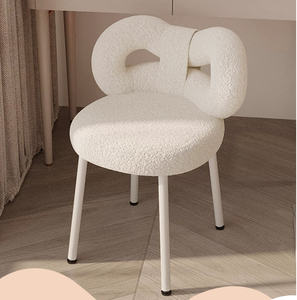 Chaise de maquillage style crème en peau de mouton, modèle design, pour coiffeuse, avec dossier arqué rotatif - Product Image 1