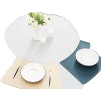 Approvisionnement d'usine en cuir PU montagnes russes anti-dérapant résistance à la chaleur napperon Logo personnalisé pour cuisine boisson tasse Table caboteur