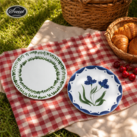 Assiettes à dîner en céramique élégantes et minimalistes SWT, ensemble de vaisselle moderne de couleur unie pour les repas quotidiens
