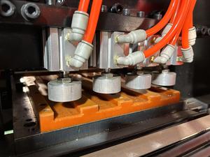 Ultra-Hoge Efficiëntie Cnc Draaibank Aluminium Deksel Boor En Snijmachine Voor Raam Deur Maken Arbeidskostenbesparing In Werkplaats - Product Image 5