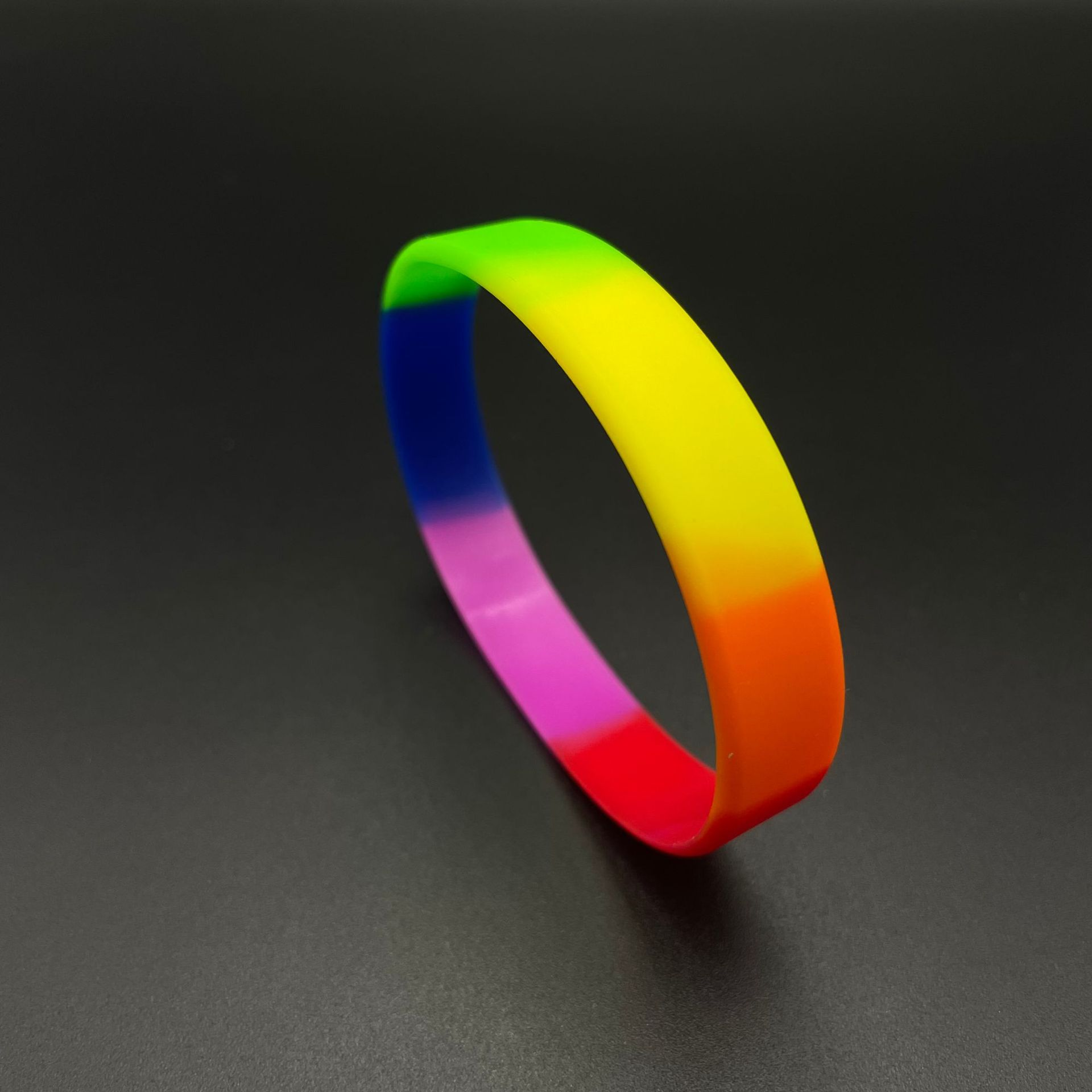 Bracelet arc-en-ciel à 6 segments