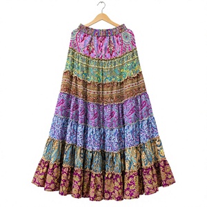 Jupe longue évasée en soie indienne pour femme, style bohème, à volants, à plusieurs niveaux, faite à la main, mode ethnique, vente en gros - Product Image 1
