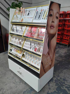 Espositore Cosmetico in Acrilico LED dal Design Moderno Personalizzato, Banco in Metallo per Negozi e Centri Commerciali - Product Image 3