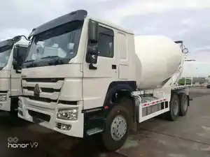 Sinotruck Howo Novo caminhão betoneira trânsito 8m3 12m3 20m3 móvel auto carregamento betoneira tambor caminhão betoneira