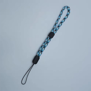 Sangles de poignet réglables en nylon |   Anneau de doigt coloré pour téléphones portables, clés USB, badges d'identification - Product Image 1