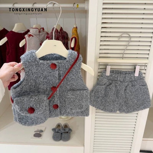 Qianjinfeng Baby Girls Gray Wool Vest And Shorts Set Thickening Winter Outfit For New Year - Product Image 1