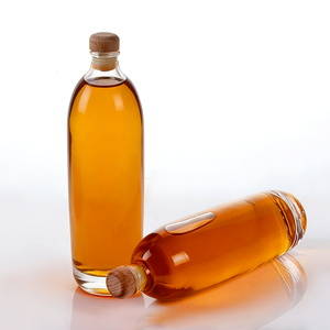 Botella de Licor de Cristal Blanco Ovalada al por Mayor, Botella de Vino, Botella de Ginebra Tónica de 500 ml con Tapón de Corcho - Product Image 1