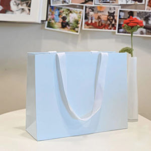 Sacs en papier pour emballages cadeaux avec design personnalisé, vente en gros, logo personnalisé, papier fantaisie de luxe, OEM - Product Image 5