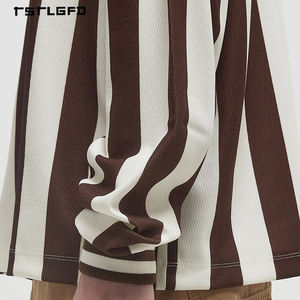 Fabricante de Ropa Urbana Premium, Camisetas Polo de Manga Larga para Hombre, Estilo Deportivo Informal, con Estampado de Letras y Bloques de Color - Product Image 4