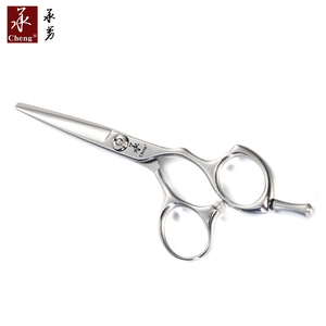 Tijeras de Peluquería FF-60 CNC de Acero Japonés SUS440c, Tijeras para Cortar Cabello YONGHE CHENG - Product Image 3