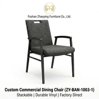 Chaise commerciale empilable avec poignée et accoudoirs, coussin épais pour hôtel, salle multifonctionnelle, centre de formation, événements et célébrations