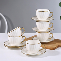 Ensembles de tasses à café et soucoupes à thé en porcelaine à bord doré européennes et britanniques, tasses à thé en céramique de haute qualité en porcelaine fine à motif spirale