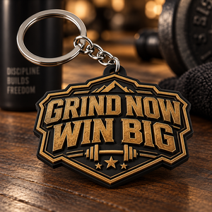 Llavero de PVC Grind Now Win Big, Forma Irregular, Estilo Vintage, Impresión en Relieve, Resistente, Regalo Promocional, Fabricación OEM ODM - Product Image 1