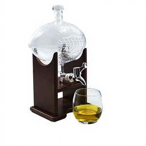 Decantador de Whisky y Vino con Forma de Balón de Fútbol Premium - Dispensador Portátil con Base de Madera - Regalo Promocional Corporativo - Product Image 2