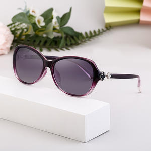 Nouvelles lunettes de soleil polarisées à petite monture de style européen et américain pour femmes, UV400, verres TAC en métal TR, noires C1C4C5C6C9 DL-D7521 - Product Image 2