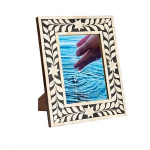 Cadre photo mural ovale étanche en matériau MOP (corne d'animal) pour la décoration murale de la maison et des hôtels, fabriqué par un fabricant indien - Product Image 1