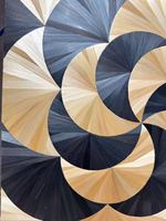 Panneau de parquet en paille de blé fait main Kisswood avec motif GÉOMETRIE - Solutions graphiques de design moderne pour salon et hôtel