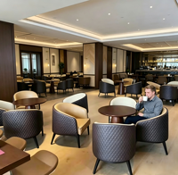 Ensemble de table et de chaises de style moderne pour café commercial, structure en métal, revêtement en tissu, mobilier de bistrot, café, hôtel, restaurant, projet
