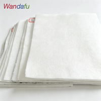 Tissu géotextile tissé en PP haute résistance, membrane géotextile à haute résistance à la traction pour la séparation du sol et les murs de soutènement des routes et allées