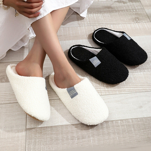 Diapositives en fourrure pour dames Pantoufles d'hôtel Fluffy House Indoor Home femmes designer Winter furry Slippers Plush Slipper Socks - Product Image 2