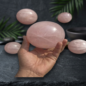 Sphère de quartz rose naturel de haute qualité – Boule de cristal polie pour la fabrication de bijoux et l'artisanat de pierres précieuses - Product Image 2