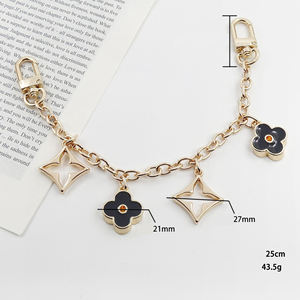 <span class=keywords><strong>Tracolla</strong></span> regolabile in metallo con ciondolo per borsa e portachiavi |   <span class=keywords><strong>Tracolla</strong></span> Decorativa <span class=keywords><strong>Oro</strong></span>/Argento, Accessorio Moda Staccabile per Borse - Product Image 4