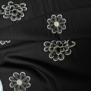 Tissu en Chiffon Satiné <span class=keywords><strong>Noir</strong></span> Mat, Broderie Florale à Pois Blancs Contrastants, Tissu Plissé Anti-Plis et Fluide pour Abaya Musulmane - Product Image 2