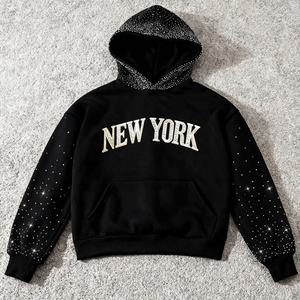 Fabricante de Ropa Personalizada 2026 Sudadera con Capucha Oversize de Algodón 100% con Estampado Gráfico de Pedrería Estilo Urbano Vintage Hombro Caído y Corte Cuadrado - Product Image 2