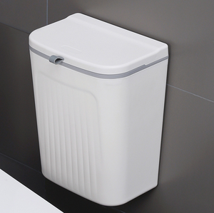 Bote de <span class=keywords><strong>basura</strong></span> de plástico para colgar en la <span class=keywords><strong>puerta</strong></span> del armario de cocina del hogar, papelera colgante creativa de gran capacidad con tapa - Product Image 2