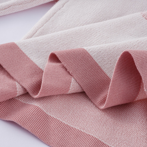 Tùy Chỉnh Womens Áo Len Dài Tay Áo V Cổ Nút Bướm Thêu Mô Hình Dệt Kim Áo Len Jacquard Phụ Nữ Đan Cardigan - Product Image 4