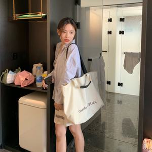 Grand sac fourre-tout recyclé en toile de coton, sac fourre-tout robuste de 20 pouces avec poignées en cuir riveté, impression sérigraphique - Product Image 6