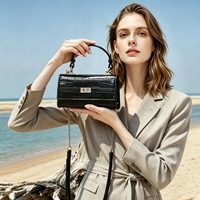 Sac à bandoulière en cuir véritable style coréen pour femme, motif crocodile, nouvelle collection 2026, avec chaîne, pour un look urbain