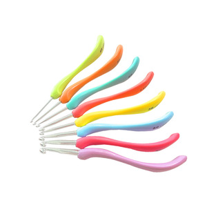 Herramientas <span class=keywords><strong>de</strong></span> lana <span class=keywords><strong>de</strong></span> tejer al por mayor <span class=keywords><strong>de</strong></span> alta calidad, mango suave <span class=keywords><strong>de</strong></span> silicona TPR, traje <span class=keywords><strong>de</strong></span> ganchillo <span class=keywords><strong>de</strong></span> aluminio, mango <span class=keywords><strong>de</strong></span> <span class=keywords><strong>cepillo</strong></span> <span class=keywords><strong>de</strong></span> <span class=keywords><strong>dientes</strong></span>, plástico <span class=keywords><strong>de</strong></span> ganchillo - Product Image 2