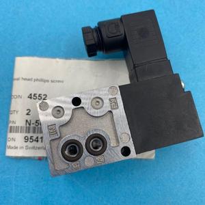 Válvula Solenoide Neumática Mac N-7557-019 24Vdc 5.4 Watts para Uso Industrial - Product Image 4